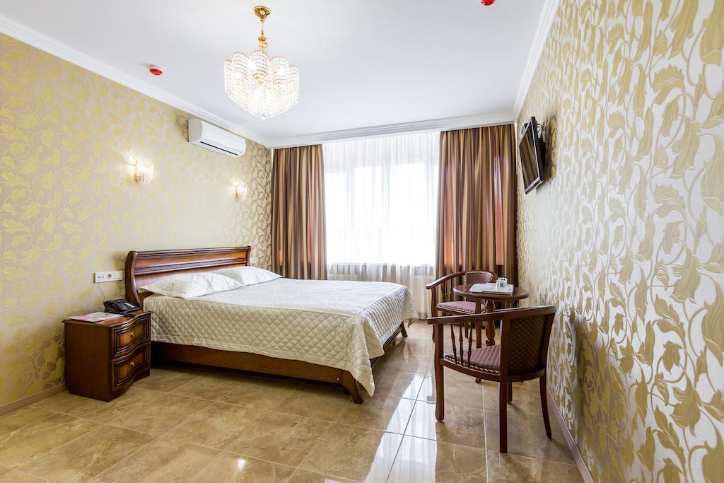 קמיאנסקה Hotel Premier חדר תמונה